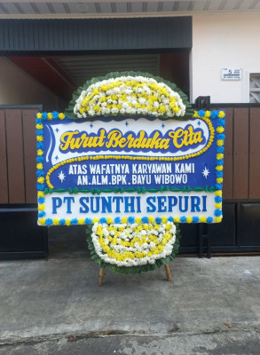 Papan Bunga Duka di Sumur Bandung