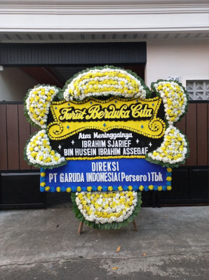 Papan Bunga Duka di Sumur Bandung