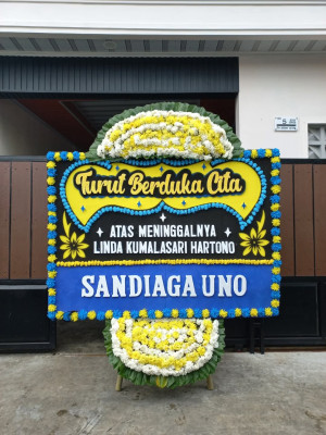 Papan Bunga Duka di Sumur Bandung